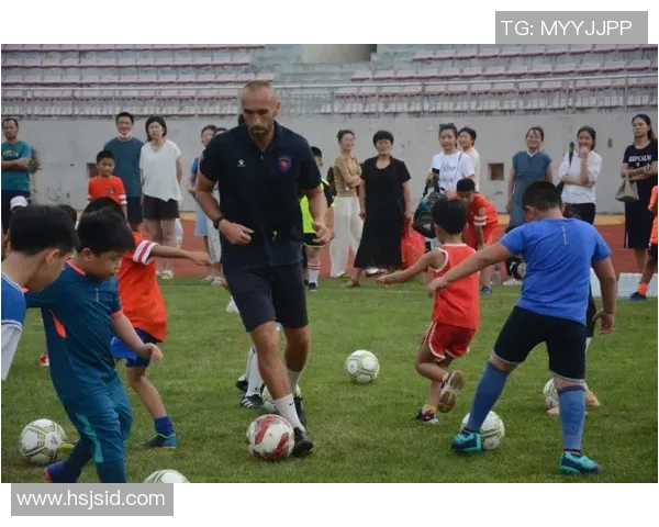 南京足球队团队协作能力显著提升荣获全国足球团队协作排名新高 南京足球队团队协作能力显著提升荣获全国足球团队协作排名新高