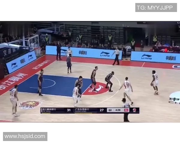 武汉篮球队全方位压制对手的得失分析与战术探讨 武汉篮球队全方位压制对手的得失分析与战术探讨